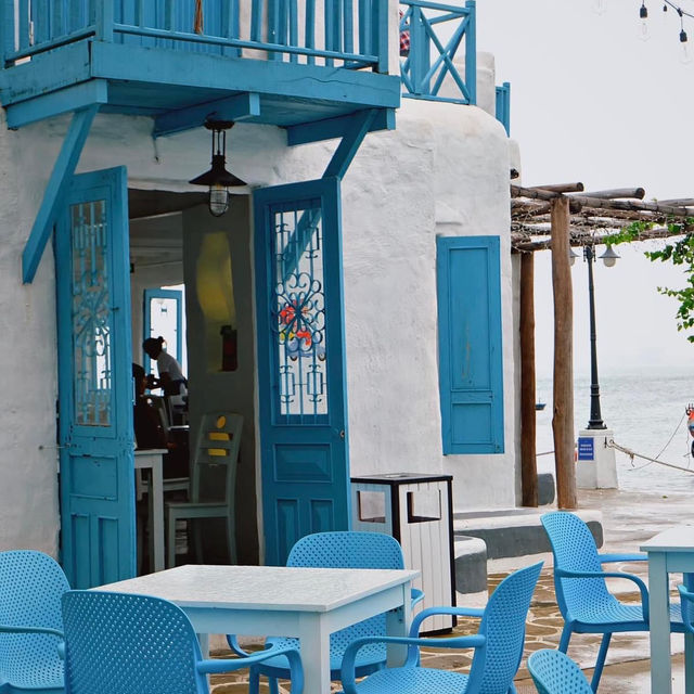Son Tra Marina cafe - Danang, Vietnam 