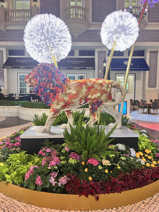 免費看澳門美高梅天幕廣場「蝶戀花仙境」🌺