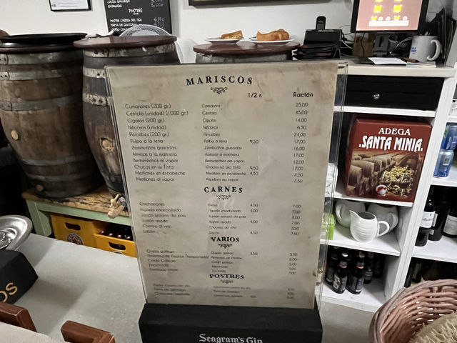 Taberna O Gato Negro@ サンティアゴ・デ・コンポステーラ 🐈‍⬛