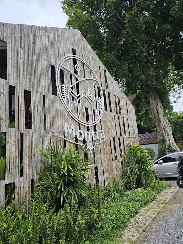 Montra Cafe by ไร่วังบอน