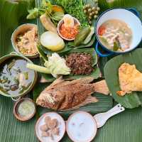 🍃🛖 หนีความวุ่นวาย ไปนอนโฮมสเตย์บ้านนาต้นจั่น