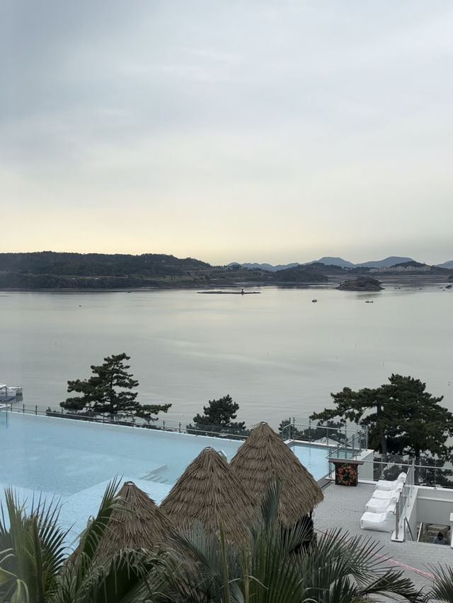 오션뷰가 무척이나 아름다운 휴양지 분위기 호텔
