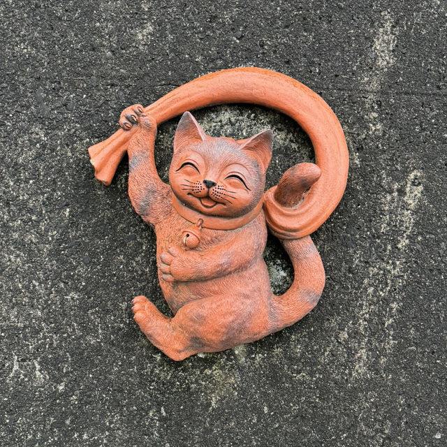 Explore the Charm of Tokoname Manekineko-Dori Street - A Cat Lover's Paradise🐱🏮🌸