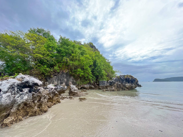 อุทยานแห่งชาติ หาด นพรัตน์ ธารา-หมู่ เกาะ พี พี 