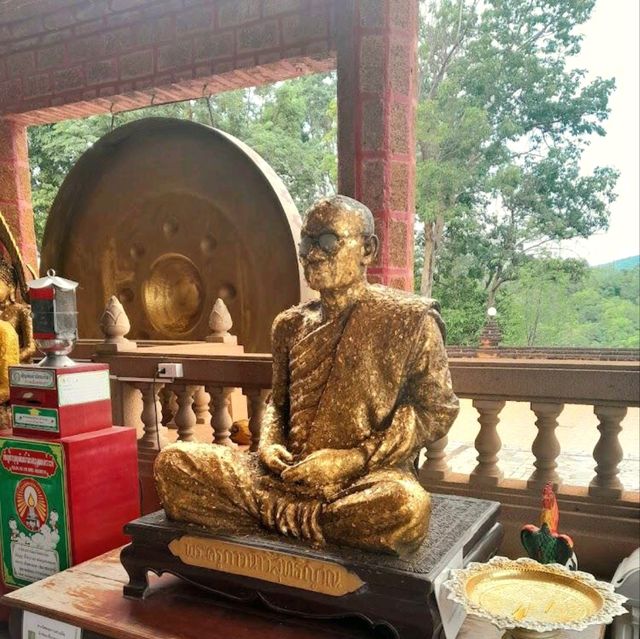 Wat Neramit Wipatsana 