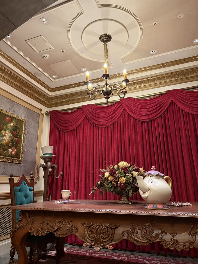 Beauty and the beast เครื่องเล่นที่พีคที่สุด