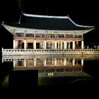 【韓国ソウル・景福宮】ライトアップされた幻想的な建物を拝む「景福宮 夜間特別観覧 2024秋」