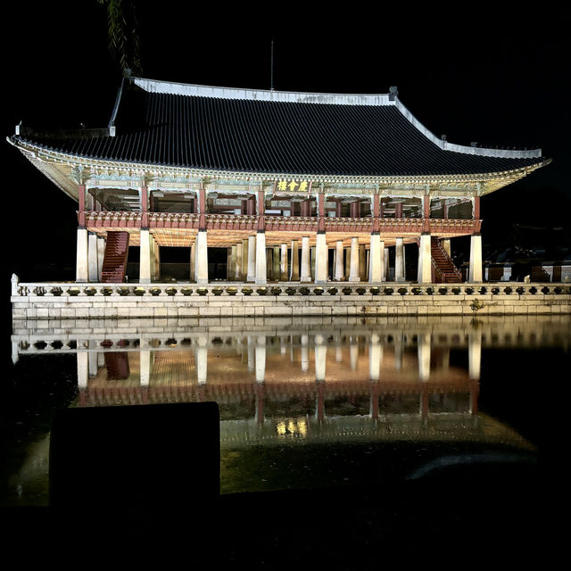 【韓国ソウル・景福宮】ライトアップされた幻想的な建物を拝む「景福宮 夜間特別観覧 2024秋」