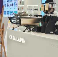 คาเฟ่ใจกลางสยาม ☕️ 🐰 Casa Lapin Specialty Coffee 