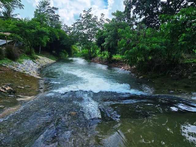 บ้านไร่พอเพียง ที่พักสระบุรีแบบใกล้ชิดธรรมชาติ