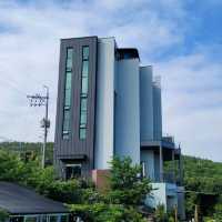 테라스에 누울 수 있는 펜션