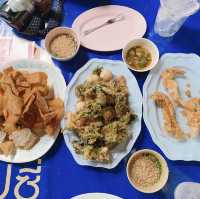 ร้าน เจ๊นีย์ของทอดลับแล