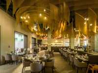 โรงแรมดีวาลักซ์ รีสอร์ตแอนด์สปา สุวรรณภูมิ