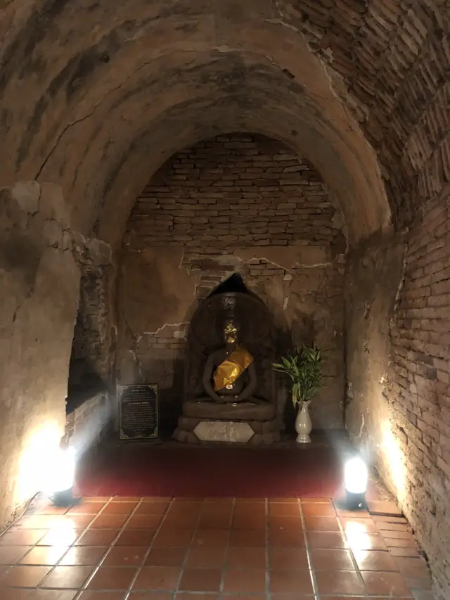 探索清邁的洞穴寺廟「悟孟寺」