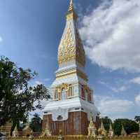 พระธาตุพนม - พระธาตุศักดิ์สิทธิ์แดนอีสาน