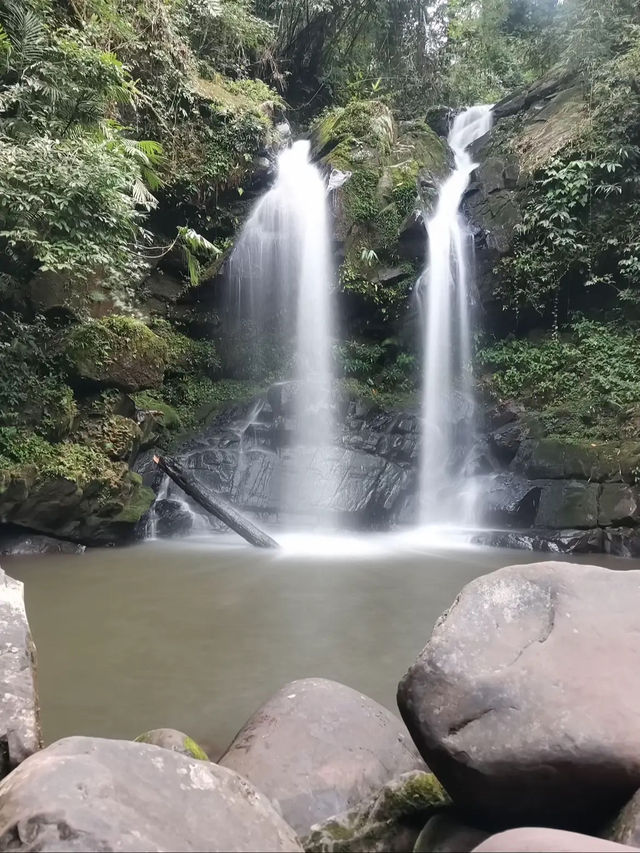 เที่ยวเล่นน้ำตกเย็นๆ น้ำตกสะปัน🏞️💚