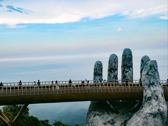 Golden Hands Bridge
