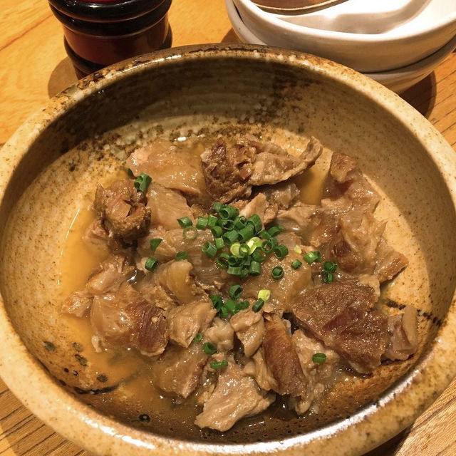 【茨城】駅チカ✨和田アキ子さんの実物大の手足がお出迎え✨