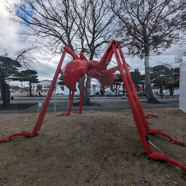 🇯🇵青森「十和田美術館」藝術與童心共舞，整座城市都是美術館！