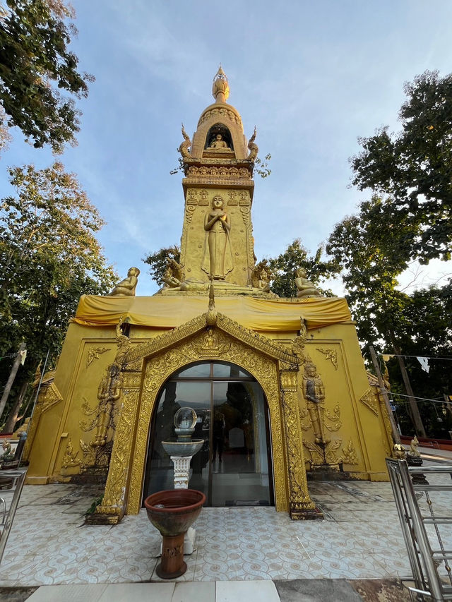 วัดพระธาตุดอยแม่ย่าม่อน
