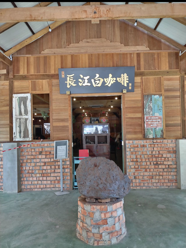Ipoh Chang Jiang White Coffee (长江白咖啡): A Taste of Tradition 