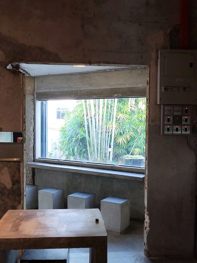 📍Industrial Cafe Near SG