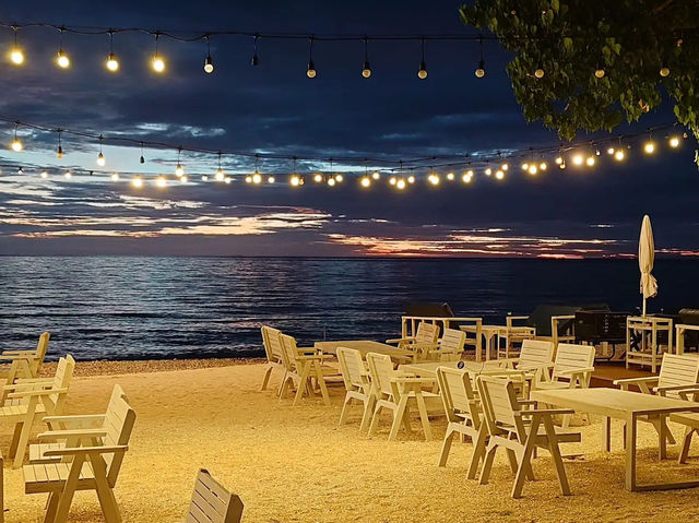 “ซีฟู้ดคลับบางแสน” ร้านสวยริมทะเลบางแสน