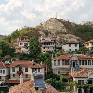 #JanuaryGoodPlaces2025
Melnik
This small village is famous for its unique sand dunes and red wine. From Sofia, you can take a bus or charter, which takes about 3 hours. Visit a local winery and taste delicious red wine, then walk through the sand dunes and admire the spectacular natural scenery. There are also ancient monasteries and historical sites here that are worth exploring.