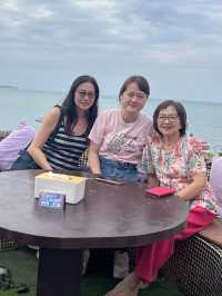 Three Mermaids คาเฟ่วิวทะเล บนเขาพระตำหนัก พัทยา