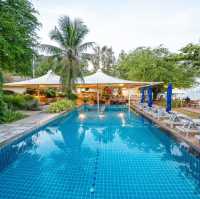 Kiss Cafe & Beach Cuisine 