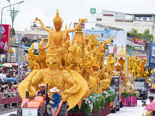  “ประเพณีแห่เทียนพรรษาจังหวัดอุบลราชธานี 