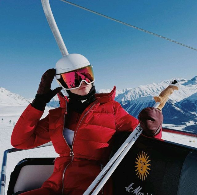 Zermatt: Skiing with a View of the Matterhorn! 🏔️❄️⛷️