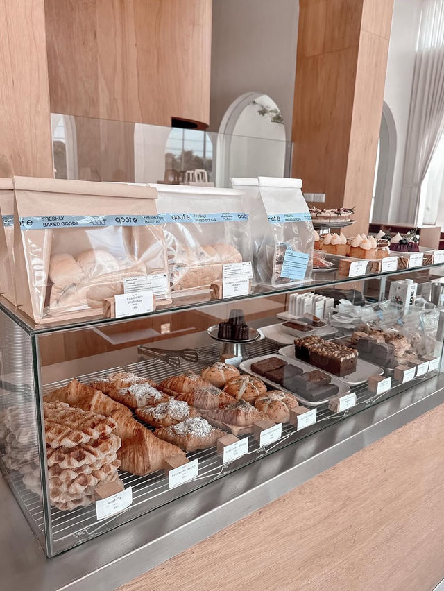 คาเฟ่สระบุรีสุดมินิมอล qoofe ☕️🍞