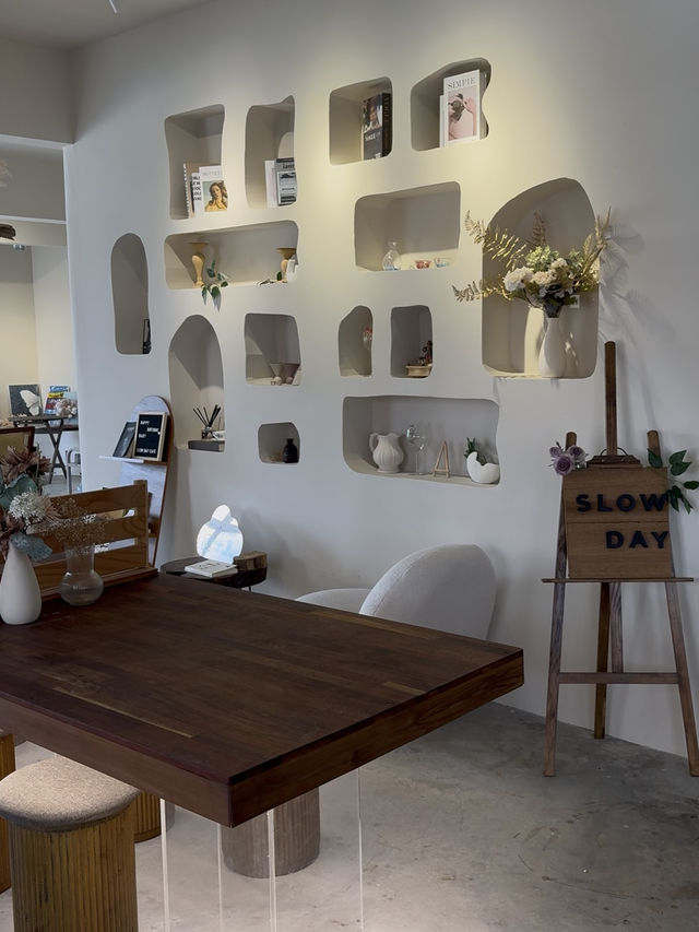 A Slow Day, a Perfect Matcha: Our Favorite Treats at Slow Day Cafe in Mount Austin JB