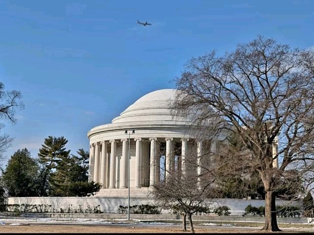 THOMAS JEFFERSON MEMORIAL.