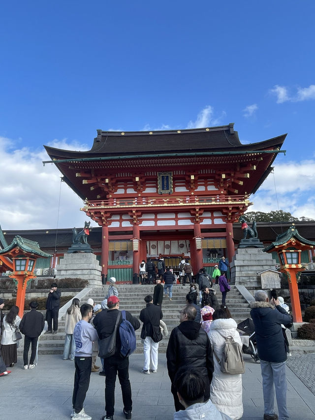 ⛩️穿越千本鳥居⛩️，探索伏見稻荷大社的神秘魅力🦊