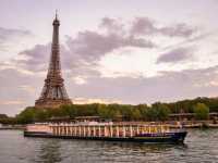 "Seine River Cruise – A Scenic Journey Through Paris"