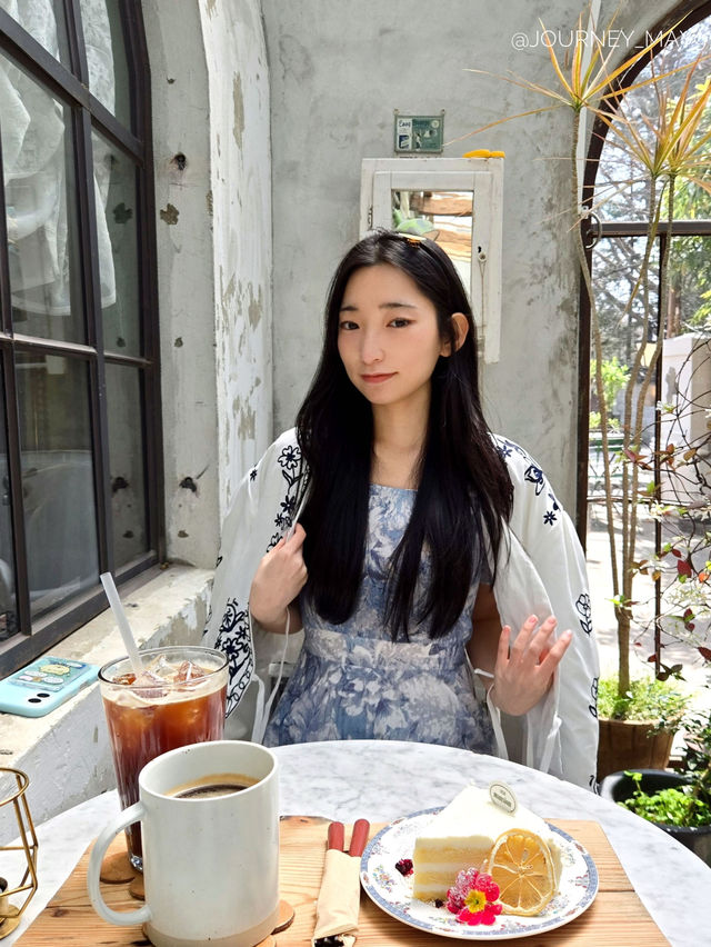 꽁꽁 아껴두었던 전주의 앤티크 카페입니다☕