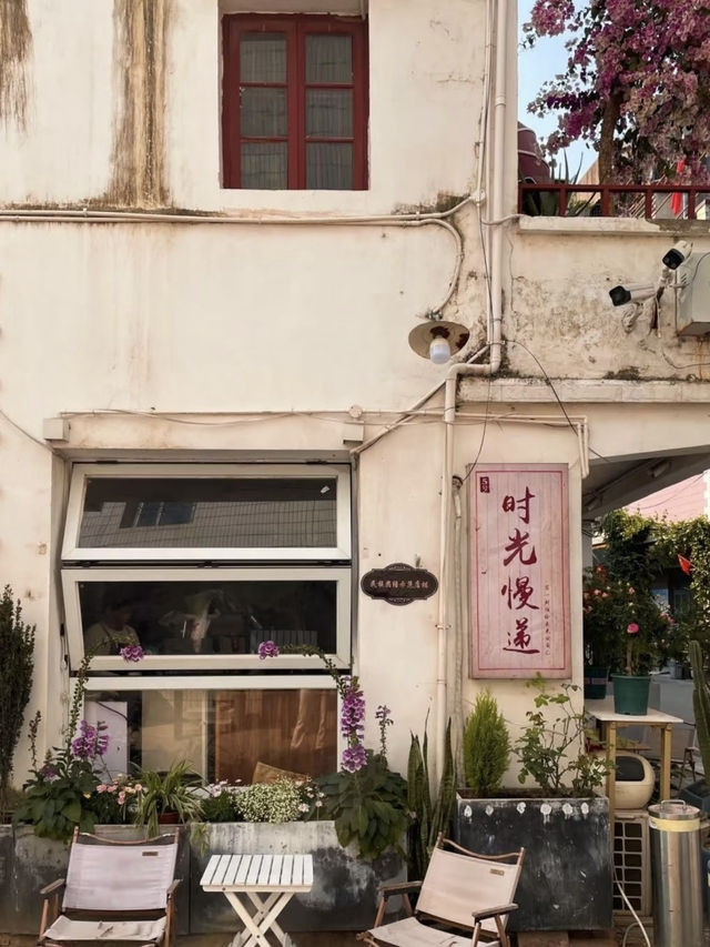 🌊🐬 Qinzhou: China’s Hidden Gem You Need to Visit! 🍜🏖️