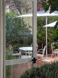 🌿 조용한 시에나 외곽에서의 여유 한 잔 – La Villa di STR 숙박 후기 🍷