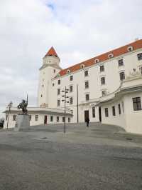 【ブラチスラバ🇸🇰】丘の上にあるお城の周辺を巡ろう