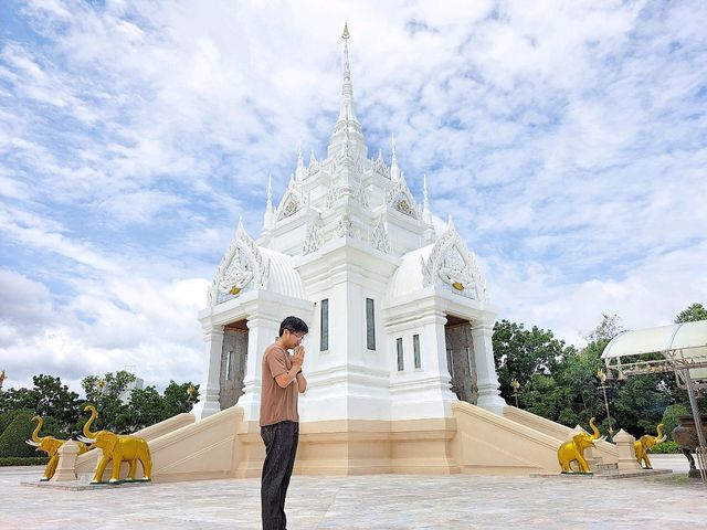 หลักเมืองสุราษฎร์ธานี 🛕ศิลปะศรีวิชัยบแผ่นดินสยาม