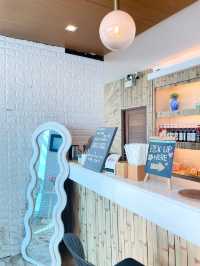 Blue Space คาเฟ่สุดหวานพาสเทล ริมทะเล 💖