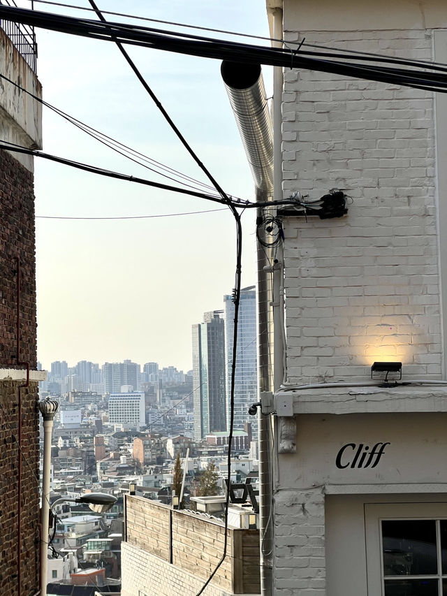 เดินชิลล์แฮบังชน 해방촌 คาเฟ่เก๋ วิวดี มีเสน่ห์ทุกมุม