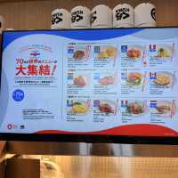 【大阪万博】万博限定！70ヵ国の料理が回る✨ウワサのくら寿司✨