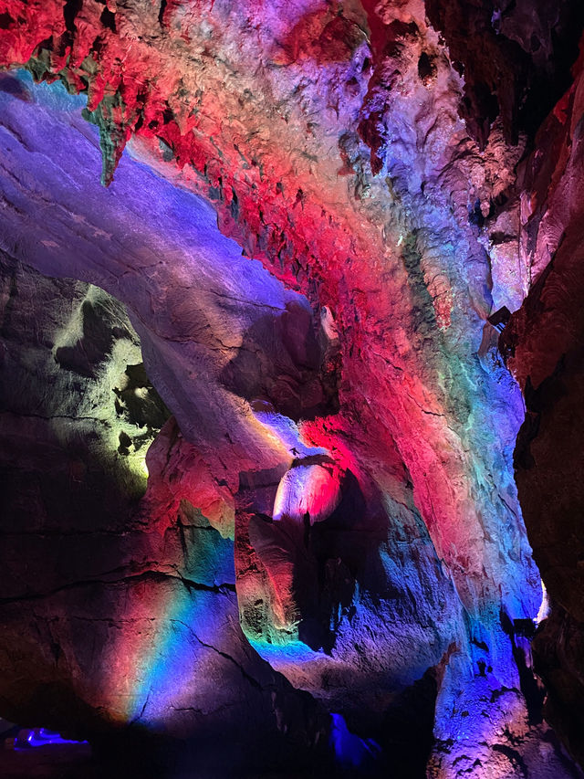 英德｜寶晶宮溶洞🌈🌈🪨