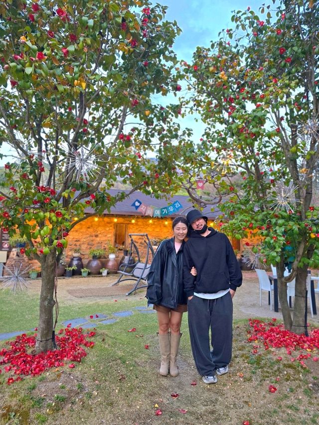 사랑스런 동백꽃 포토존이 아름답던 부산카페🌺