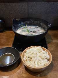 진짜 지인한 사골육수로 맛을 낸 사골칼국수, 보야타