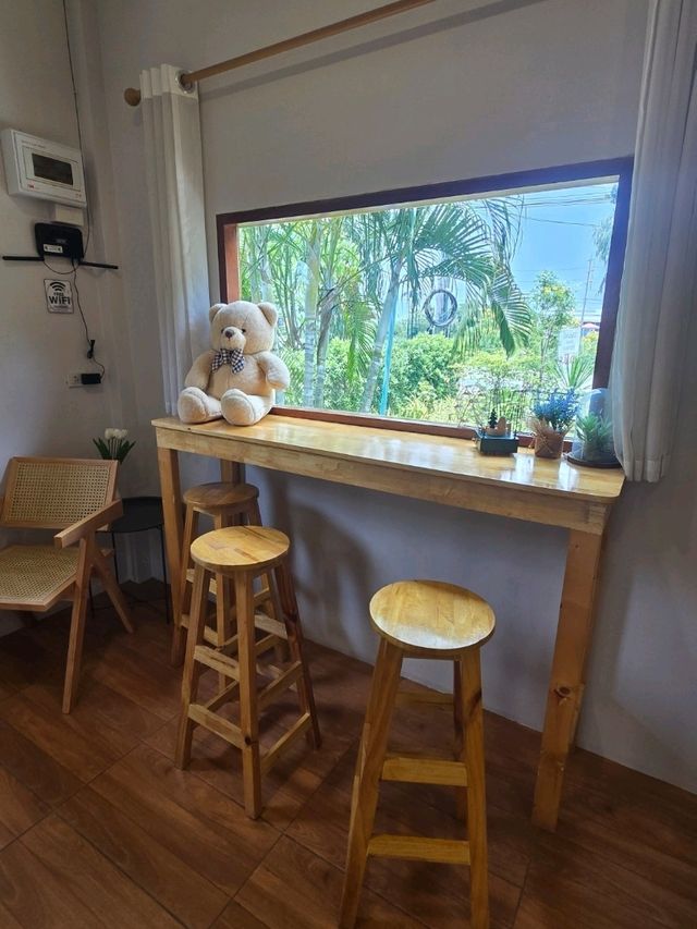 Mee's Coffee ร้านน่ารัก น่าแวะ เส้นทาง บางไทร-เสนา