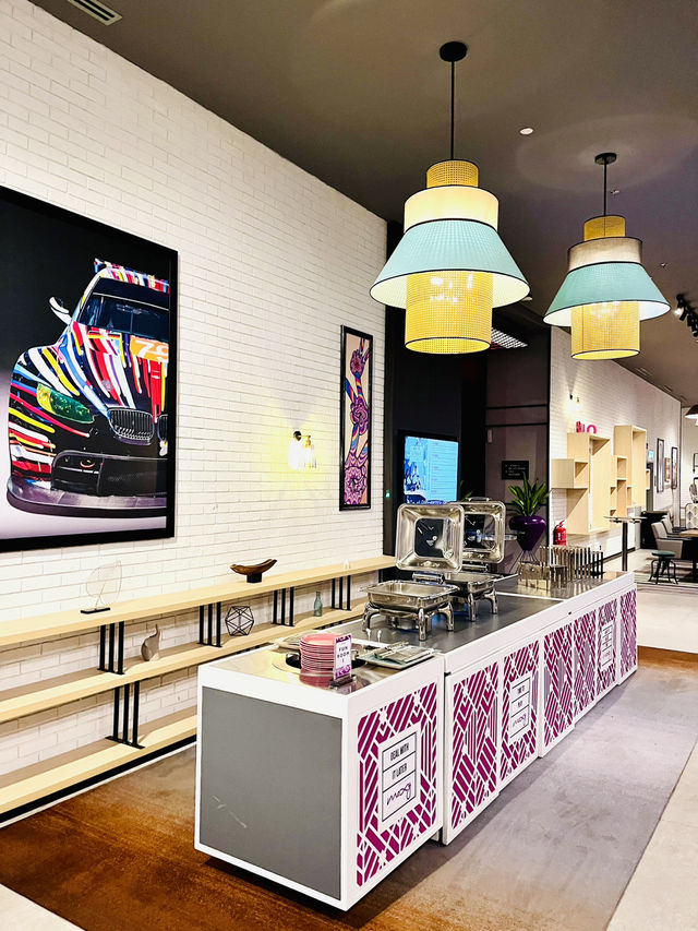 Moxy Putrajaya – Where Business Meets Bold Style